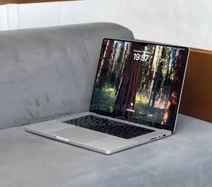 New Apple MacBook Pro 2024 M4 Max 16-Inch 24GB Intel Core I9 SSD 512GB