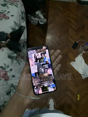 Photo - Apple iPhone X 256 GB White