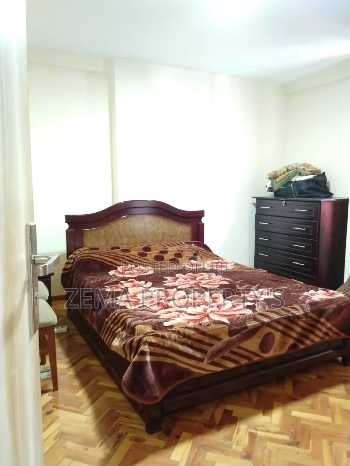 20bdrm Apartment in Bole for rent
