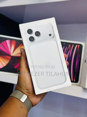 New Apple iPhone 17 Pro Max 256 GB Silver