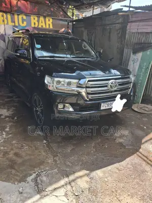 Photo - Toyota Land Cruiser 4.5 V8 GX-R 2015 Black