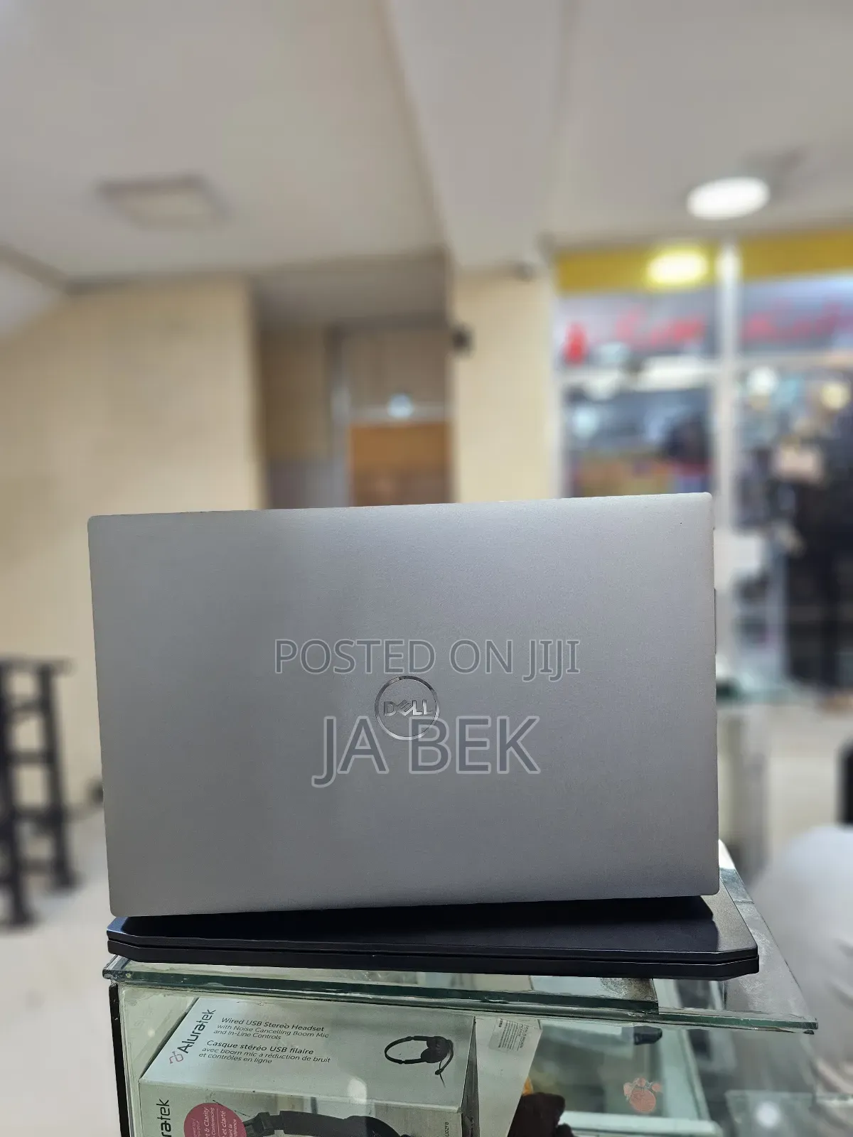 New Laptop Dell Precision 5550 16GB Intel Core I7 SSD 512GB