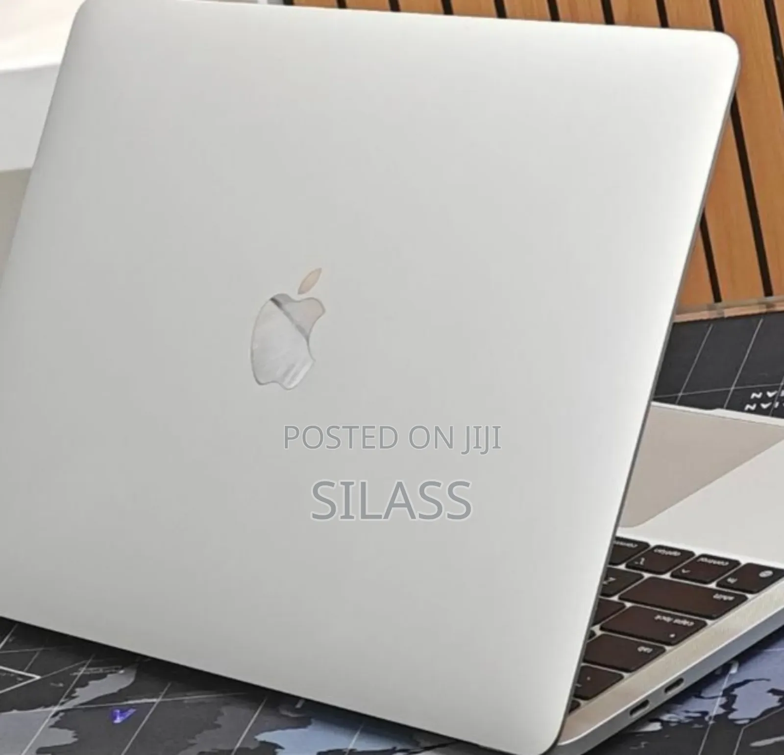 New Laptop Apple MacBook Pro 2022 M2 8GB Intel Core M2 SSD 256GB