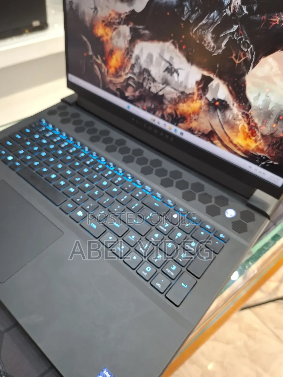 New Laptop Alienware M17x R2 32GB Intel Core I9 SSD 1T