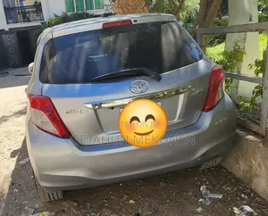 Toyota Yaris 2014 Gray