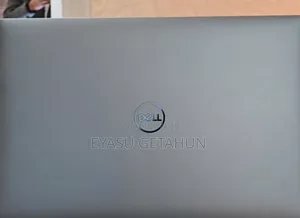 New Laptop Dell Precision 5540 16GB Intel Core I7 SSD 512GB