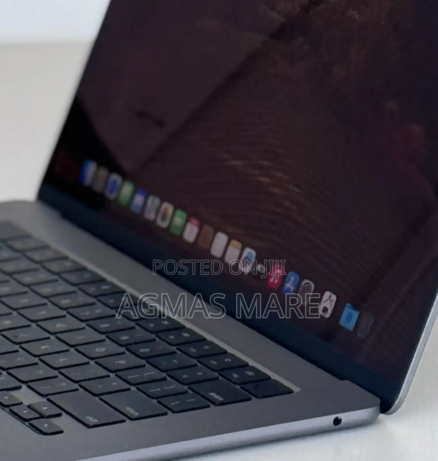 New Laptop Apple MacBook Air 2024 M3 15-Inch 8GB Apple M3 SSD 256GB