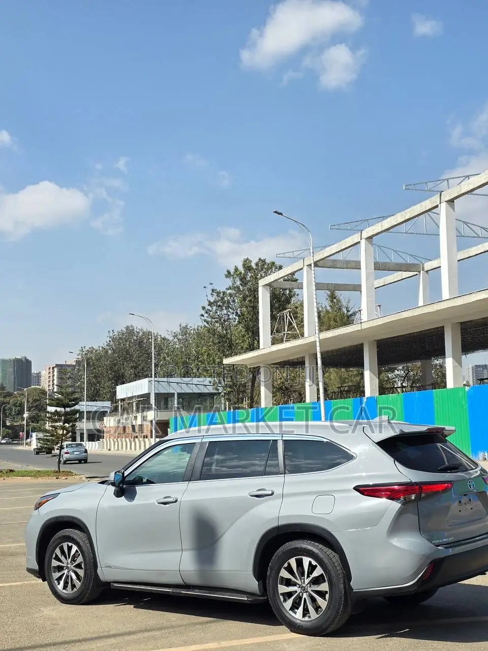 Toyota Highlander Hybrid LE AWD 2023 Gray