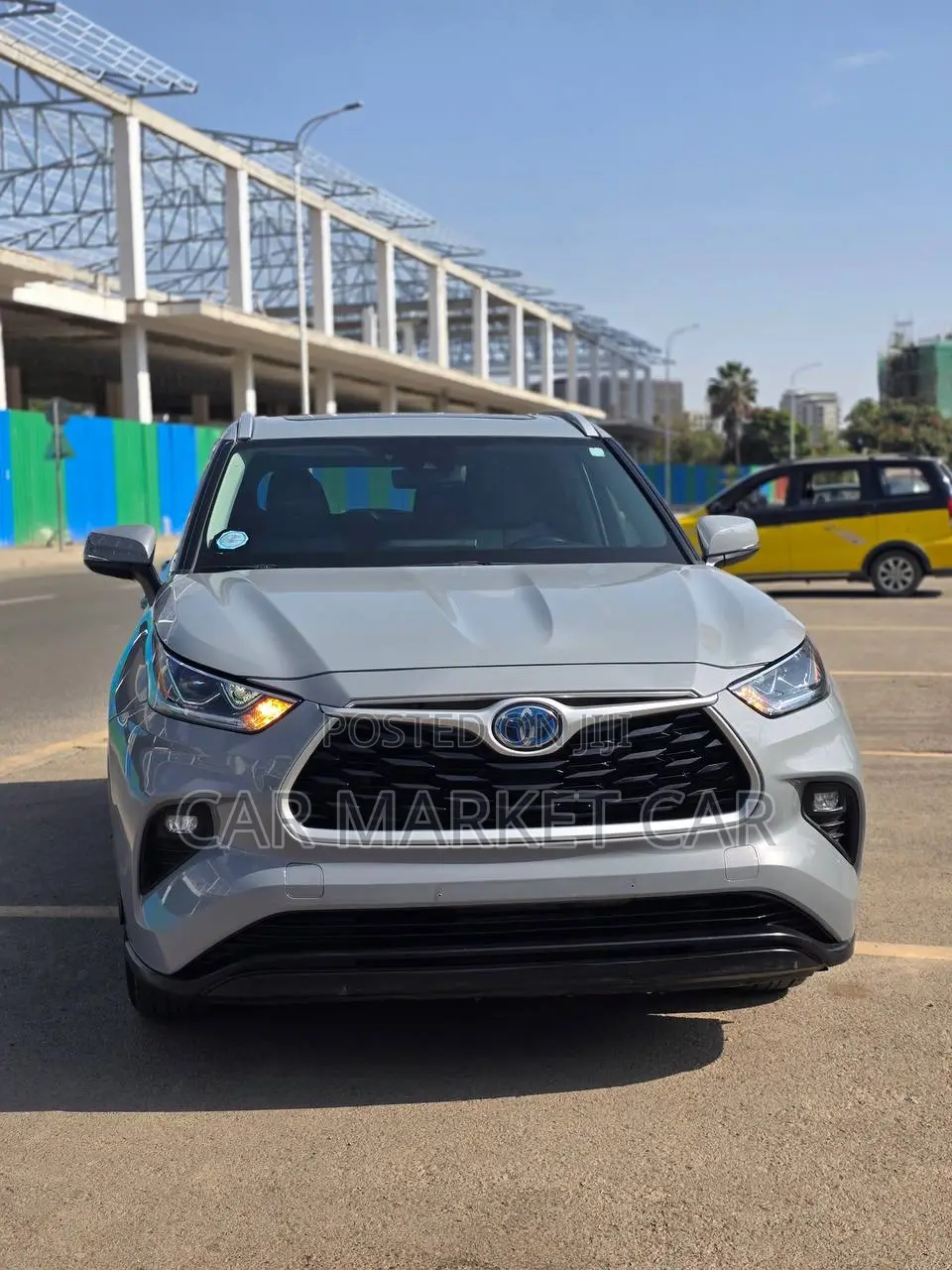 Toyota Highlander Hybrid LE AWD 2023 Gray