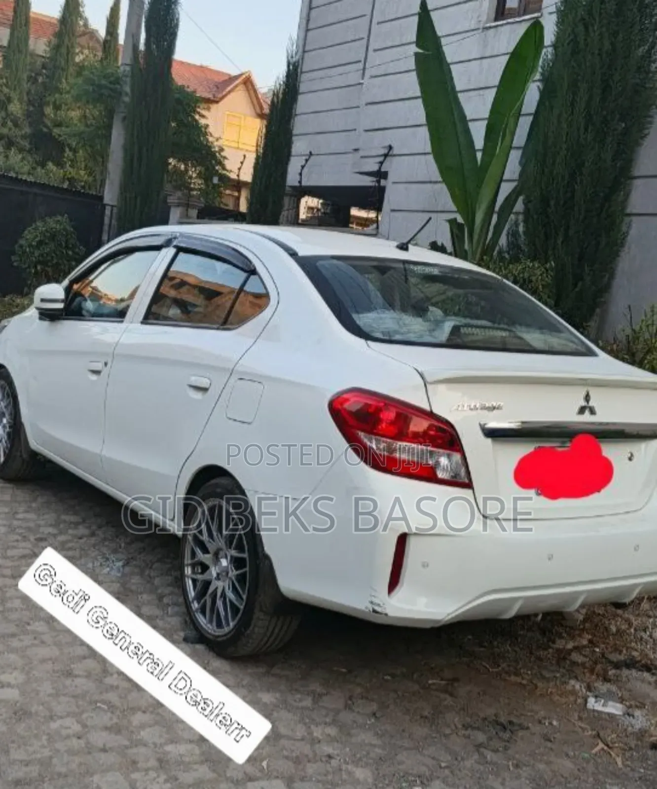 Mitsubishi Attrage 2022 White