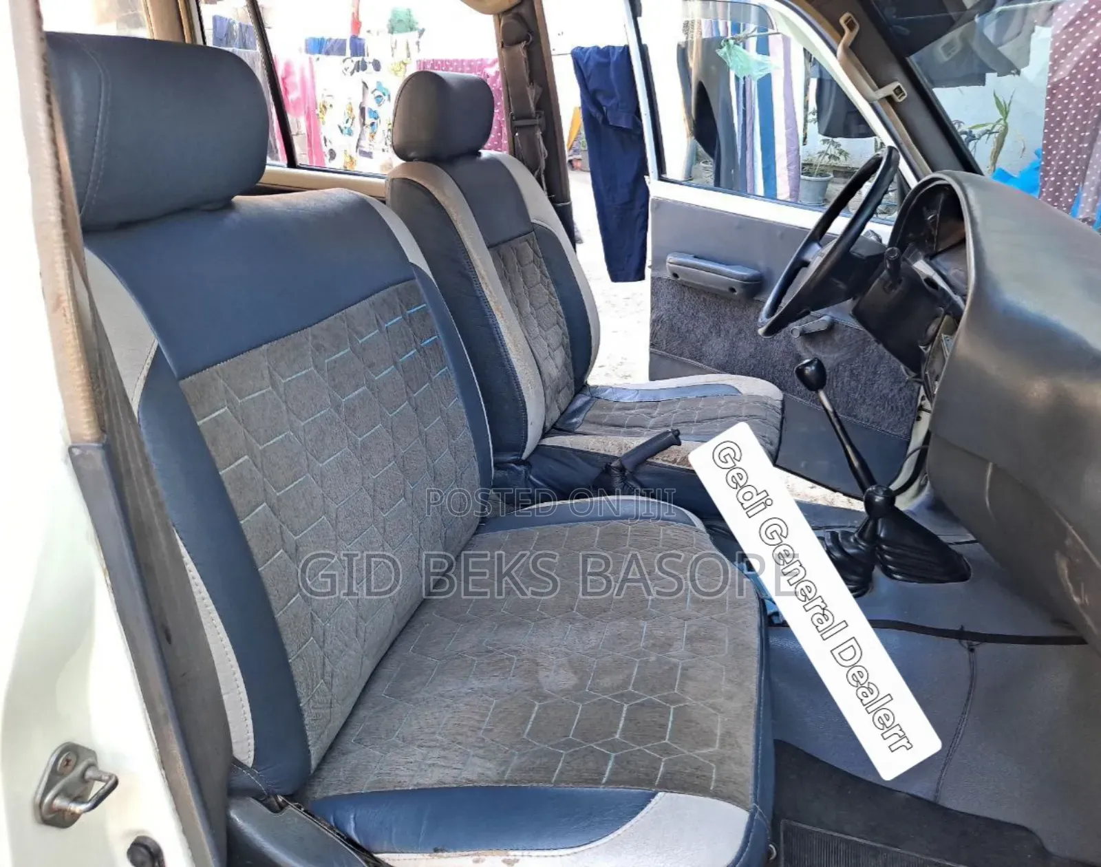 Toyota Land Cruiser 1990 White