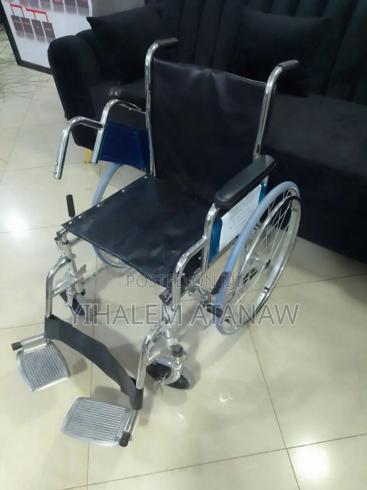 Lightweight Manual Wheelchair – Smooth Mobility