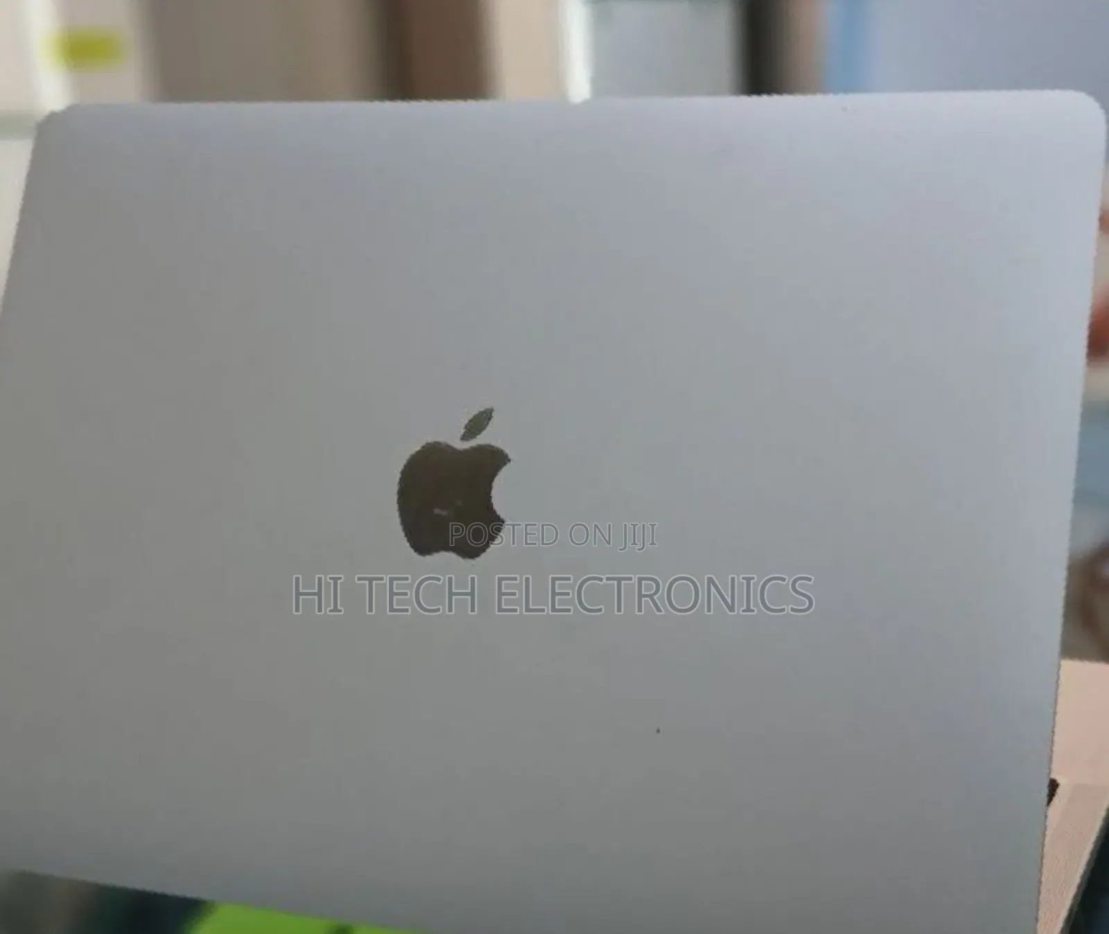 New Laptop Apple MacBook Pro 2022 M2 8GB Intel Core M2 SSD 256GB