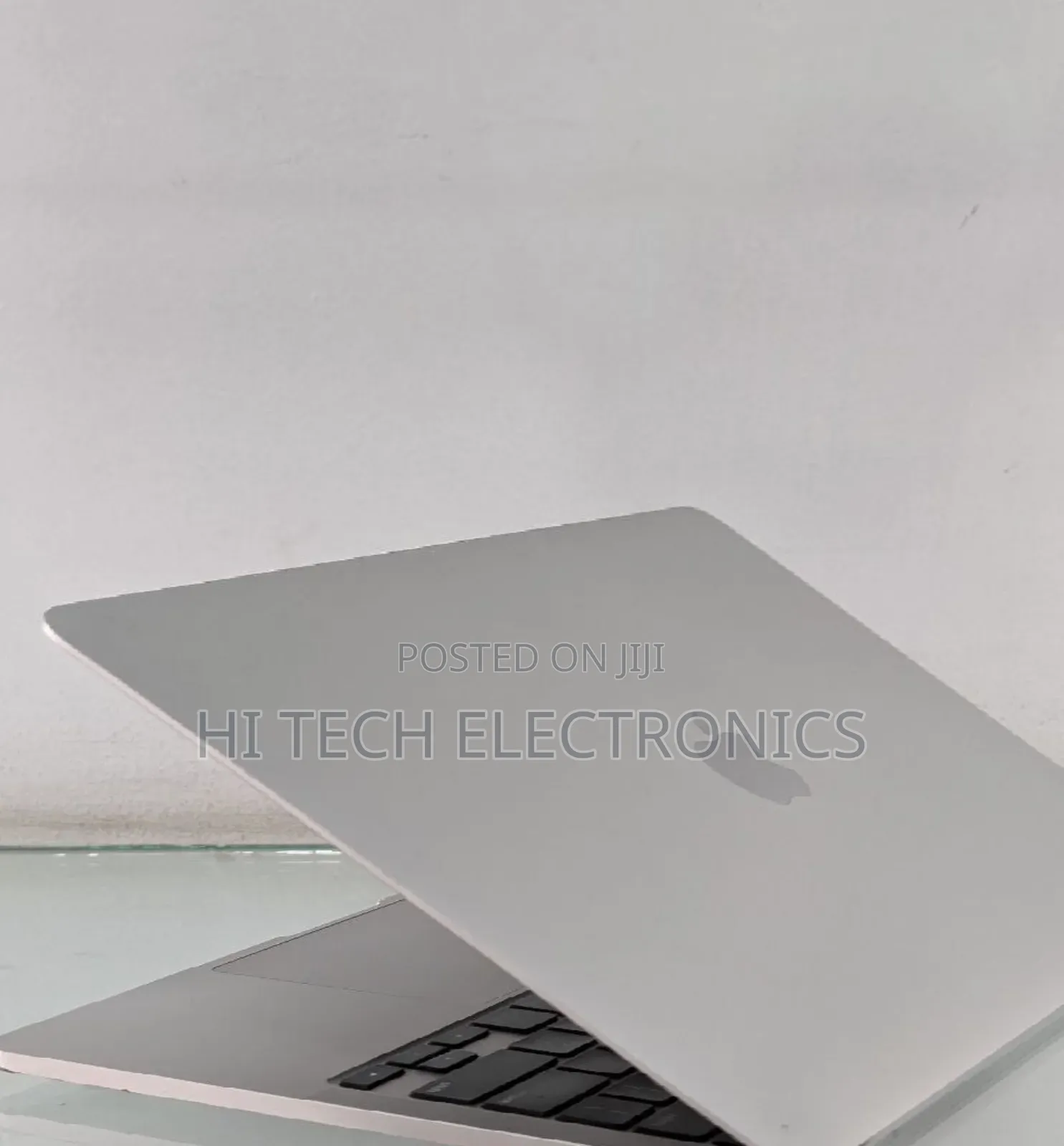 New Laptop Apple MacBook Pro 2022 M2 8GB Intel Core M2 SSD 256GB