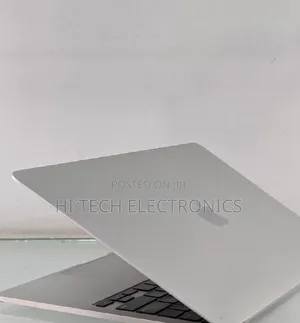 New Laptop Apple MacBook Pro 2022 M2 8GB Intel Core M2 SSD 256GB