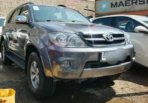 Photo - Toyota Fortuner 2013 Gray