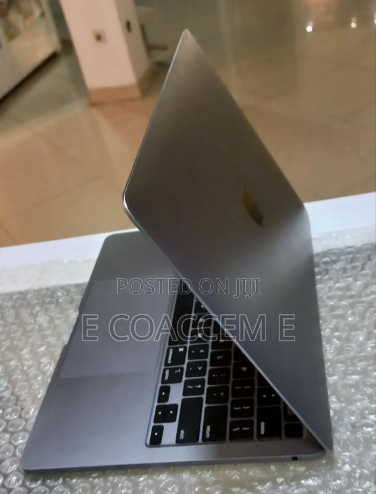 New Laptop Apple MacBook 8GB Apple M1 SSD 256GB