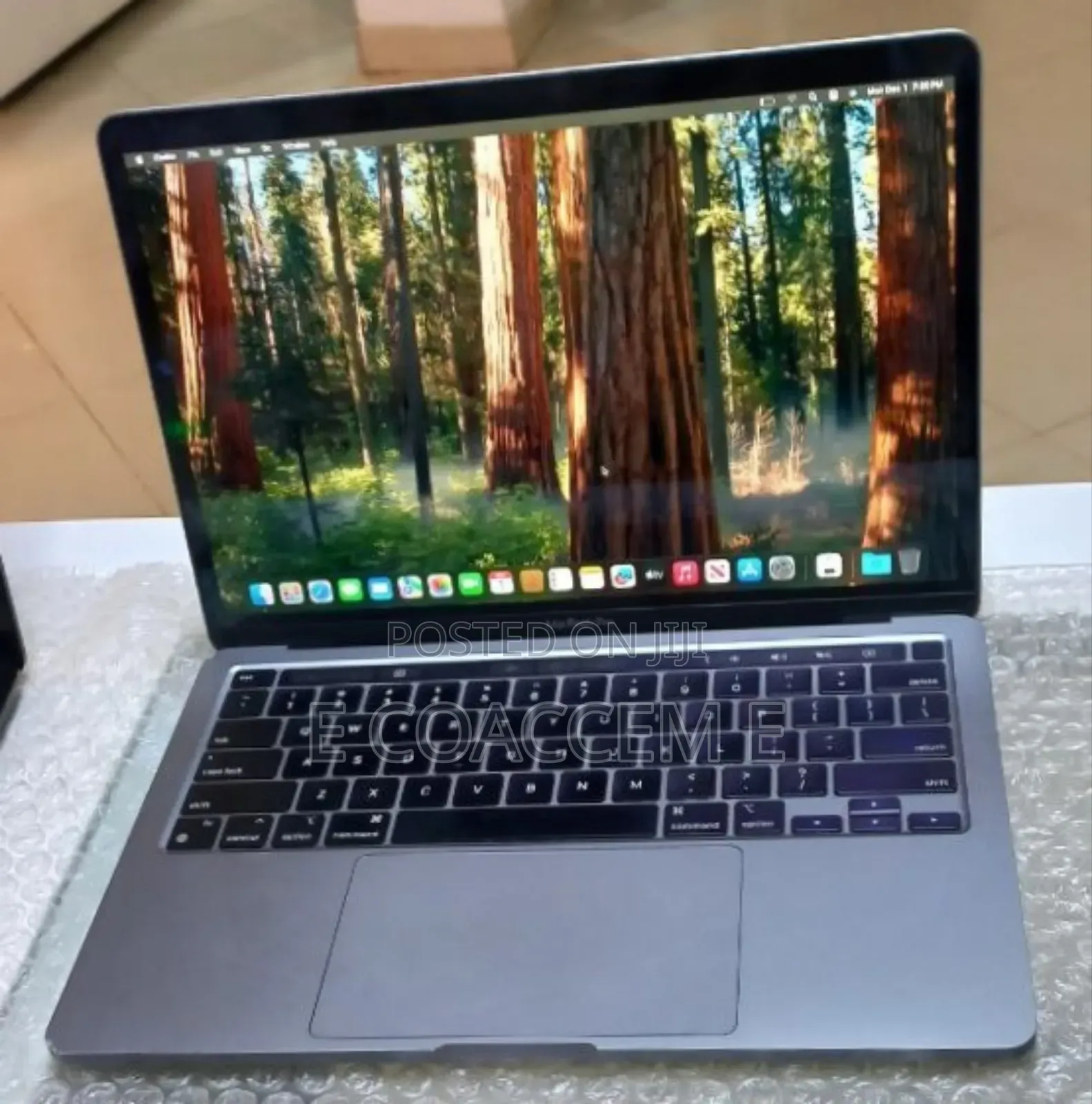 New Laptop Apple MacBook 8GB Apple M1 SSD 256GB