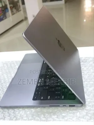 New Laptop Apple MacBook Pro M1 16GB Intel Core I9 SSD 512GB