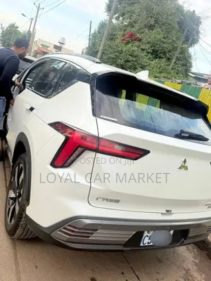 Mitsubishi Airtrek 135 kW FWD 2023 White