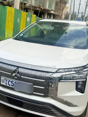 Mitsubishi Airtrek 135 kW FWD 2023 White