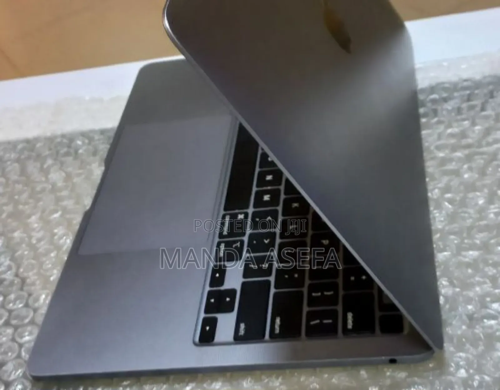 New Laptop Apple MacBook Pro M1 8GB Apple M1 SSD 256GB