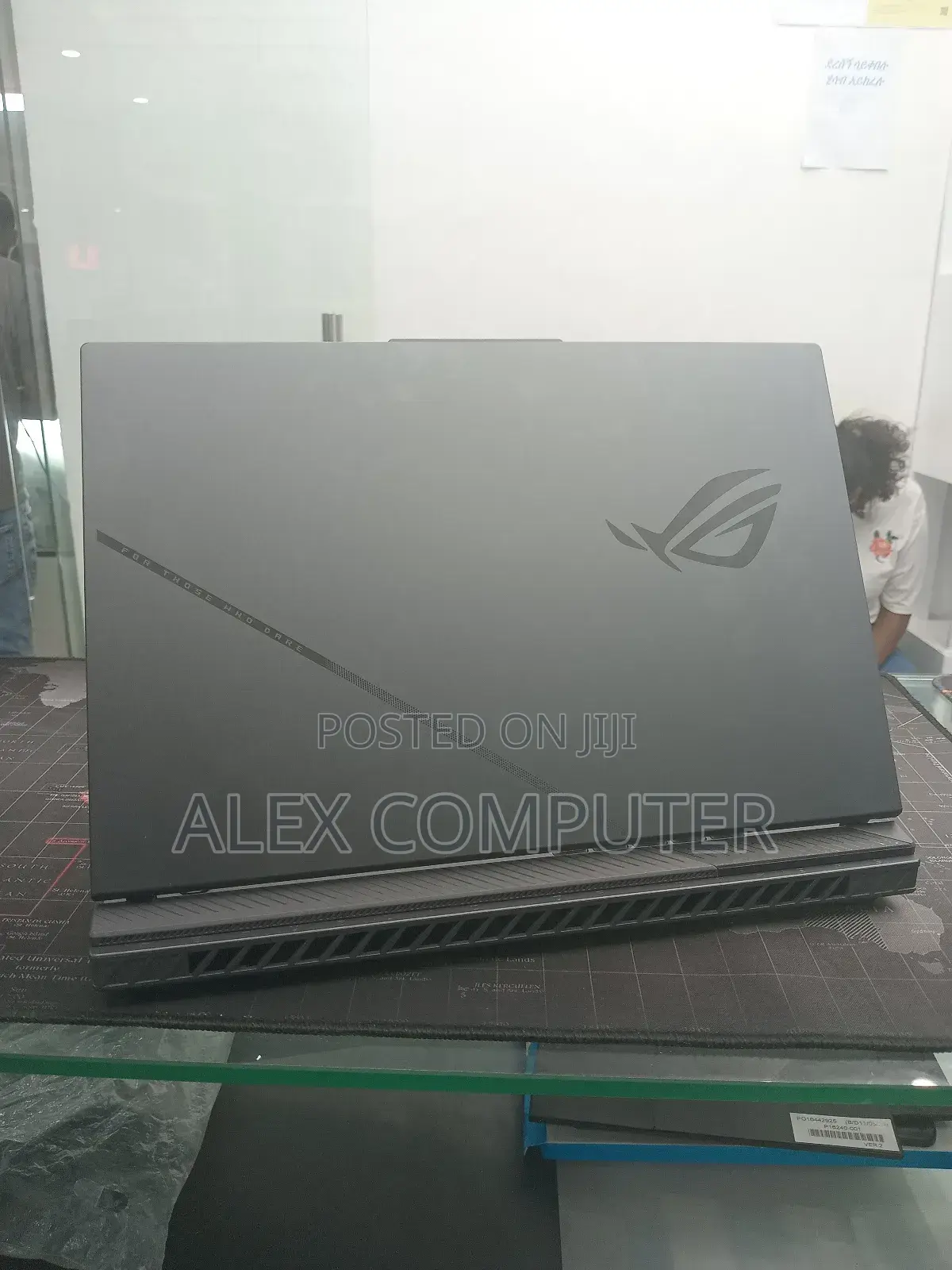 New Laptop Asus 16GB AMD Ryzen 9 SSD 1T
