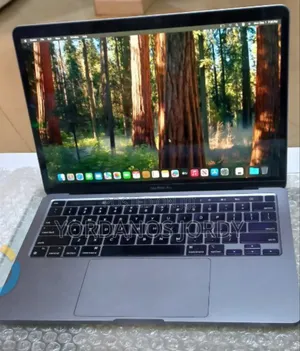 New Laptop Apple MacBook Pro M1 8GB Apple M1 SSD 256GB