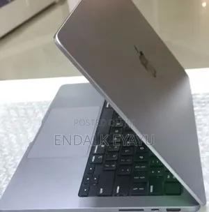 New Laptop Apple MacBook Pro M1 16GB Apple M1 Pro SSD 512GB