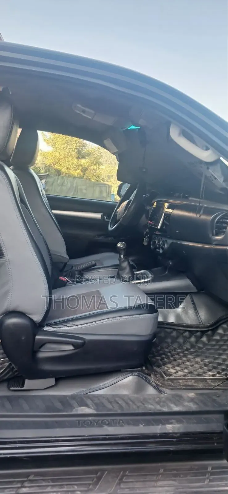 Toyota Hilux 2016 Black