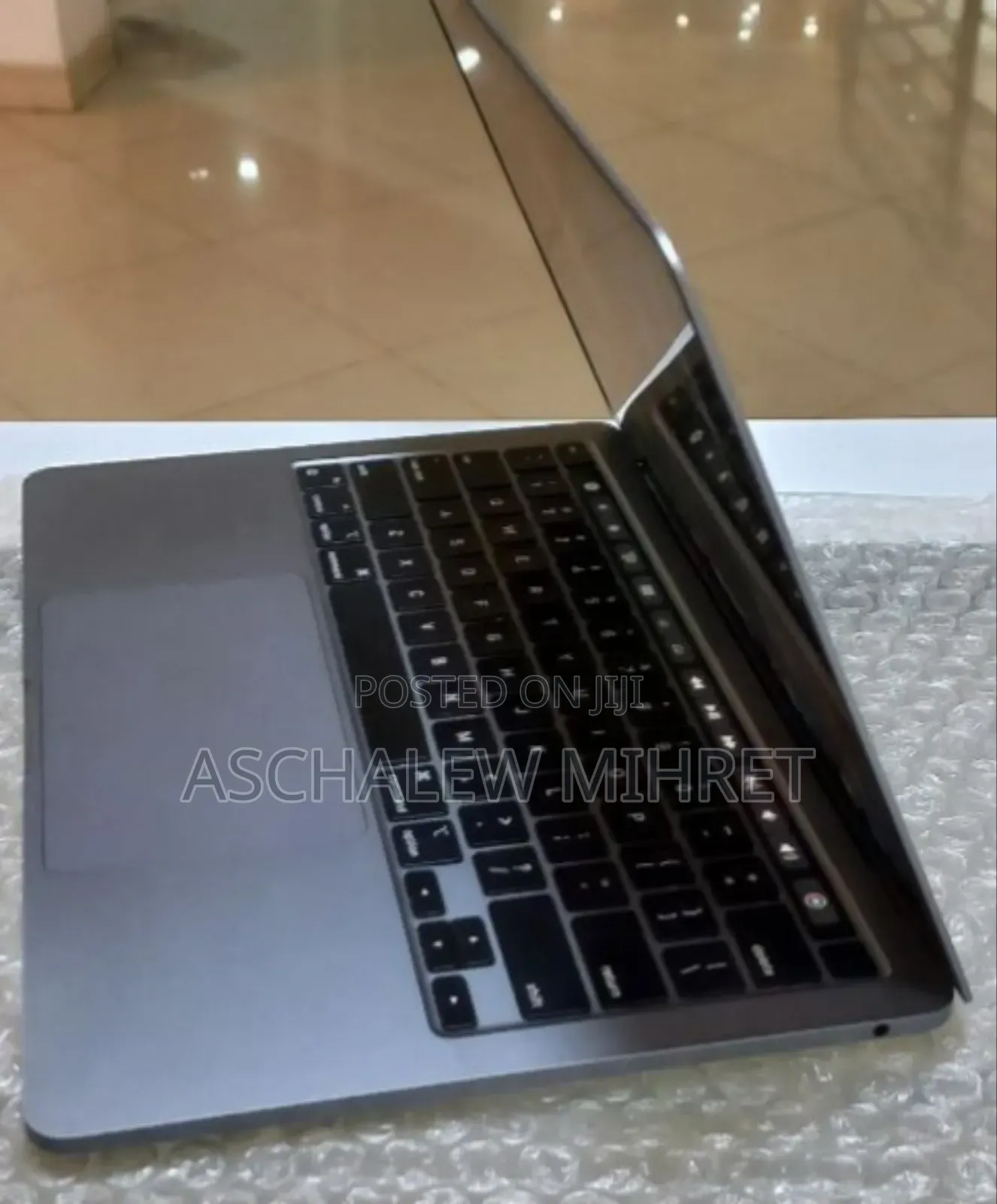 New Laptop Apple MacBook Pro M1 8GB Apple M1 Pro SSD 256GB