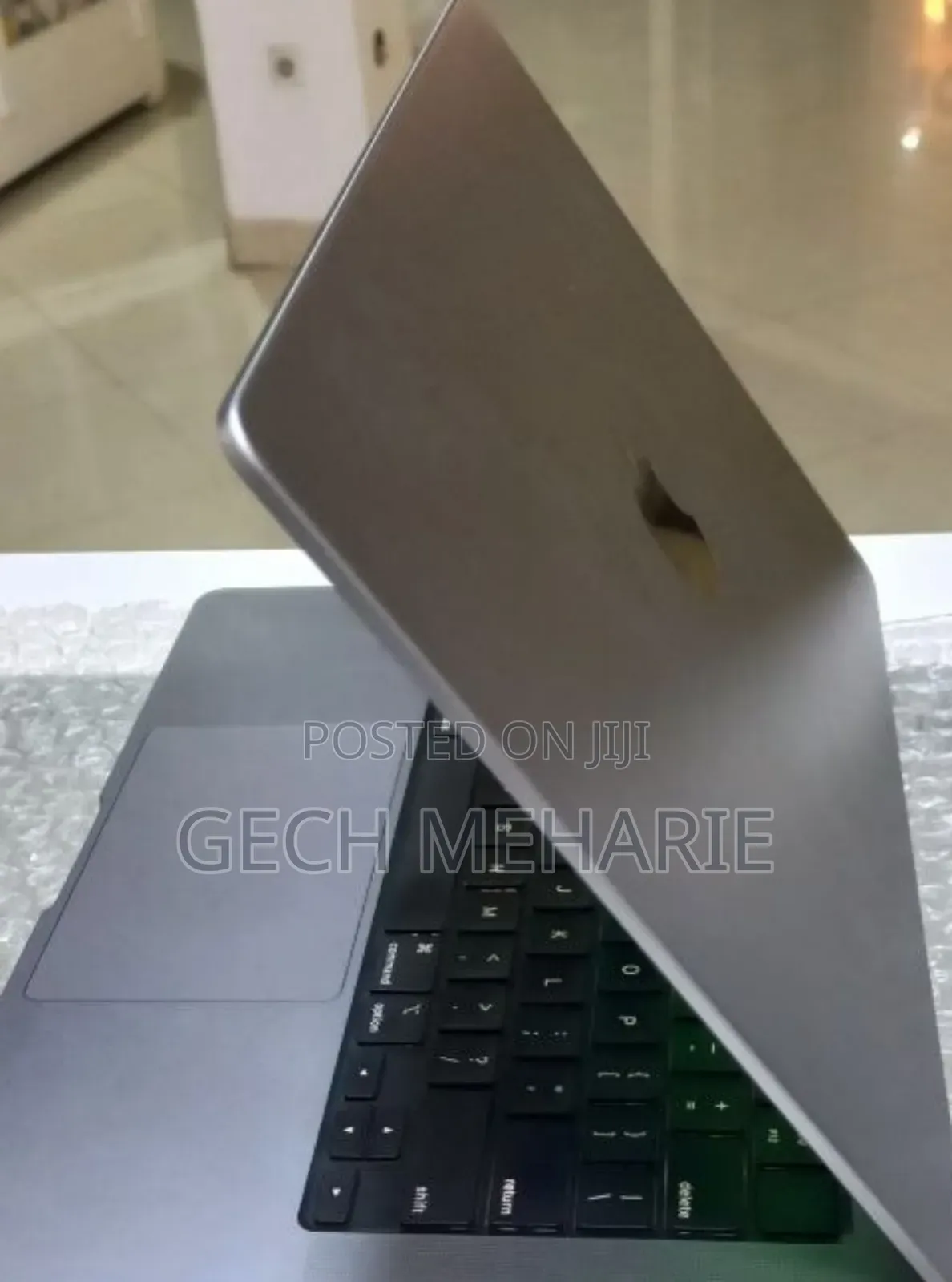 New Laptop Apple MacBook Pro 2021 M1 16GB Apple M1 Pro SSD 512GB