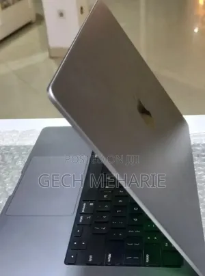 Photo - New Laptop Apple MacBook Pro 2021 M1 16GB Apple M1 Pro SSD 512GB