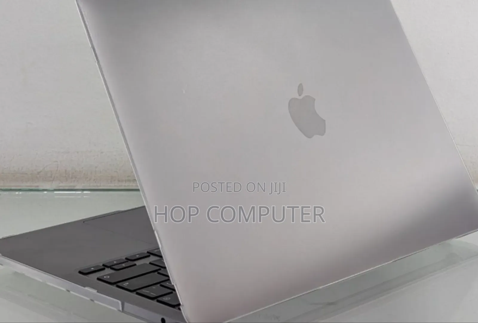 New Laptop Apple MacBook Pro 2023 M2 8GB Apple M2 SSD 256GB