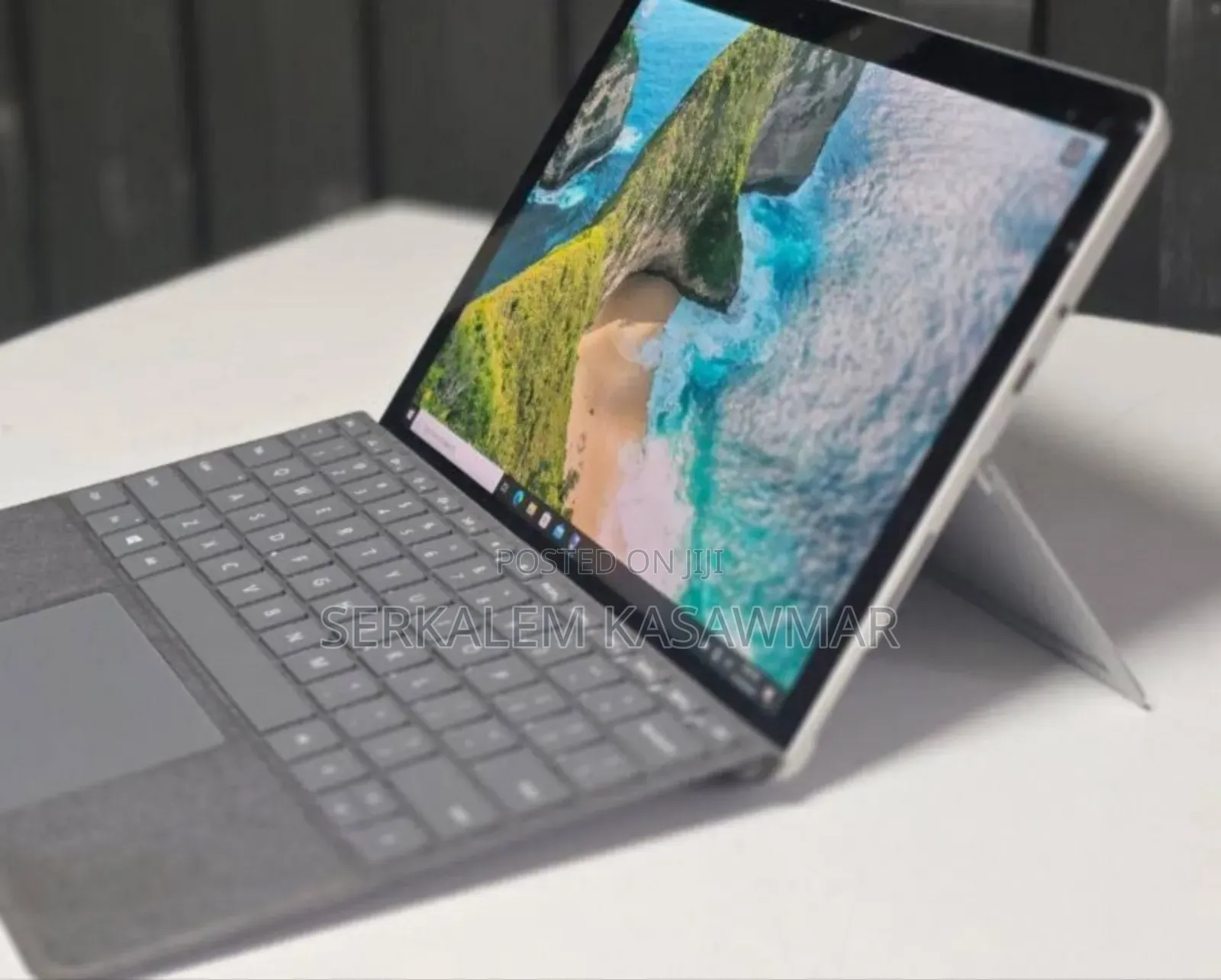 New Laptop Microsoft Surface Go 2 8GB Intel Pentium SSD 128GB