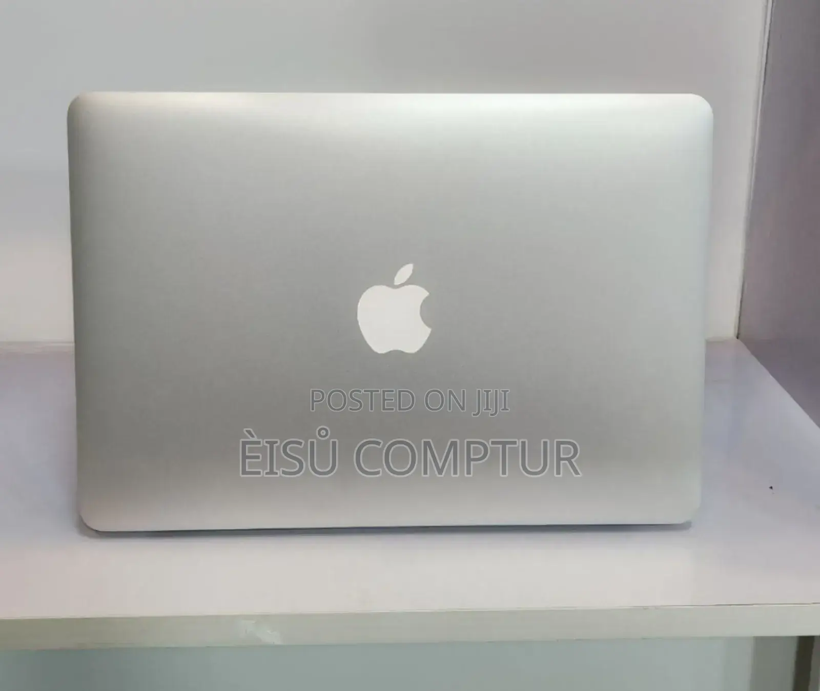 New Laptop Apple MacBook 2017 8GB Intel Core I5 SSD 128GB