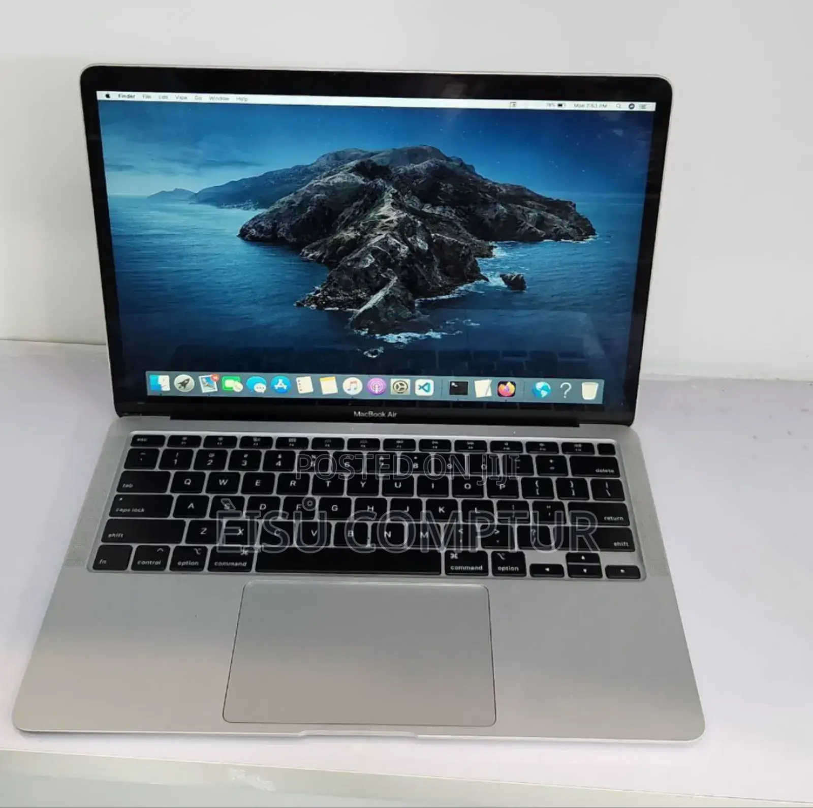 New Laptop Apple MacBook 2020 8GB Intel Core I3 SSD 256GB