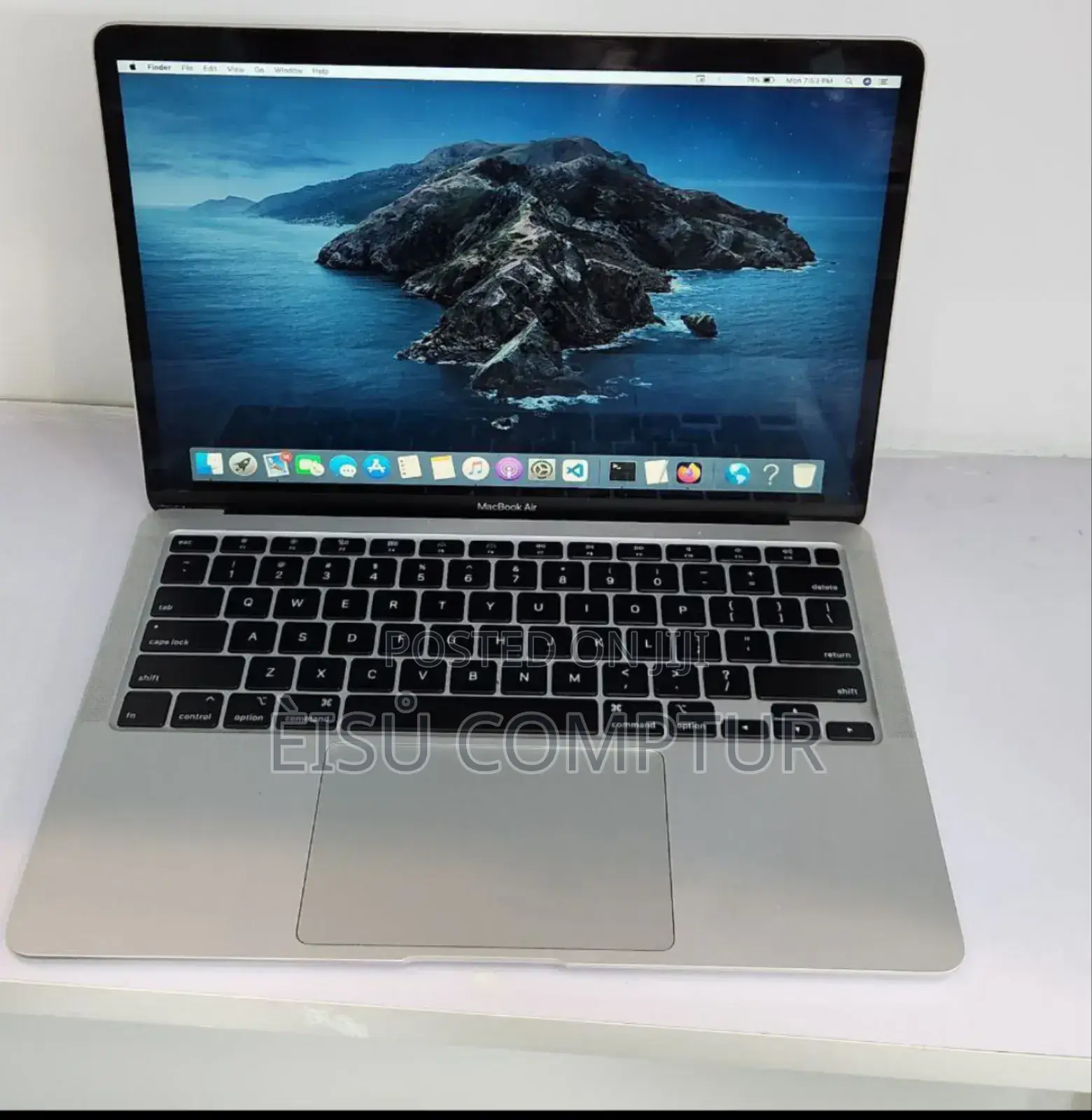 New Laptop Apple MacBook 2020 8GB Intel Core I3 SSD 256GB