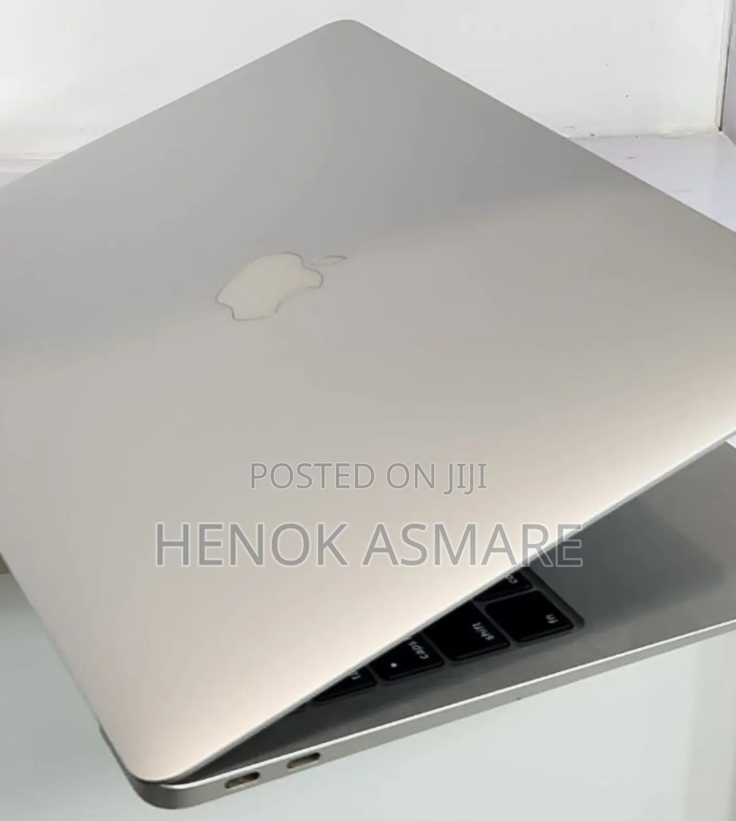 New Laptop Apple MacBook 8GB Intel Core I3 SSD 256GB