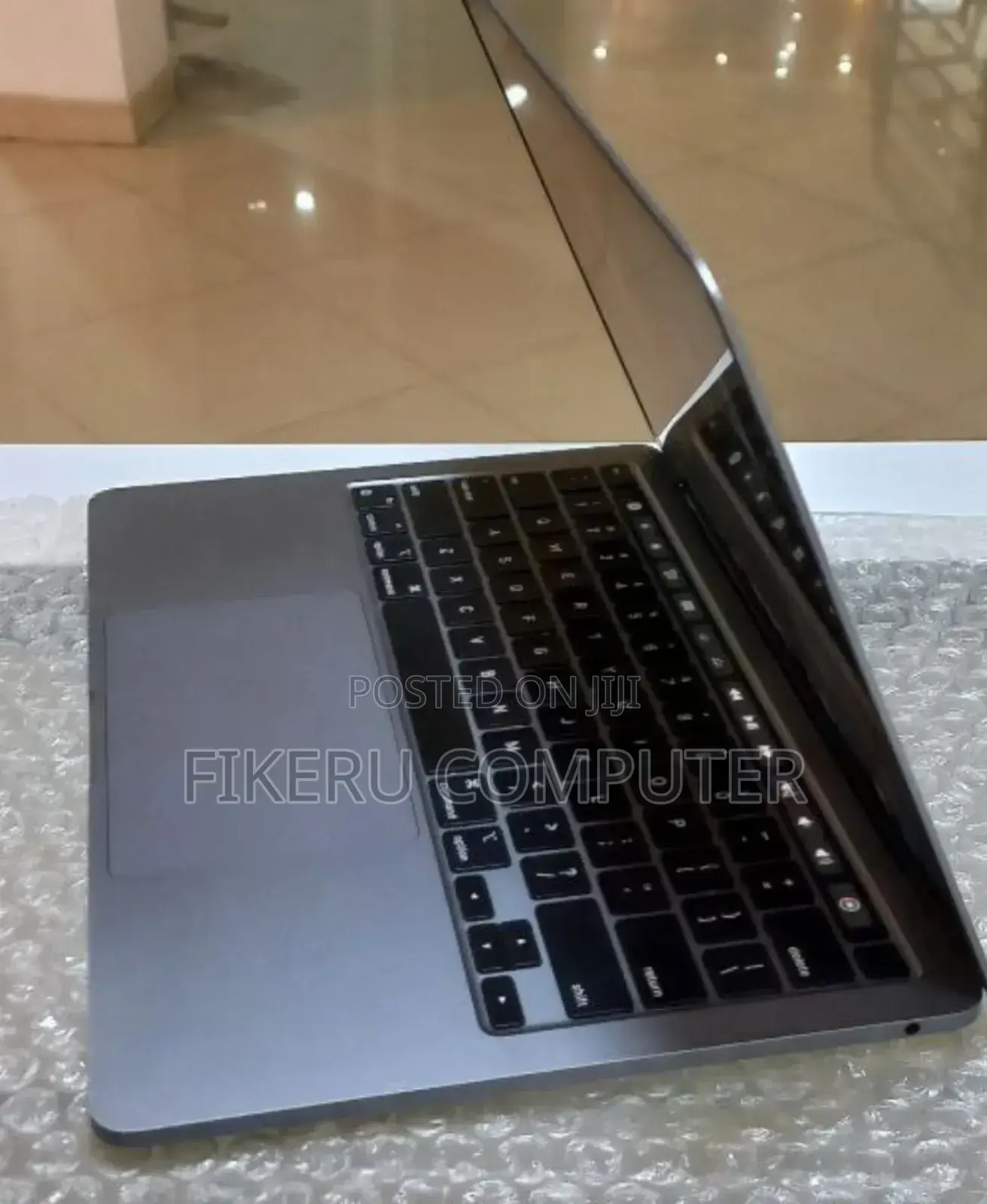 New Laptop Apple MacBook Pro M1 8GB Apple M1 Pro SSD 256GB