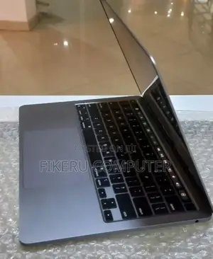 New Laptop Apple MacBook Pro M1 8GB Apple M1 Pro SSD 256GB