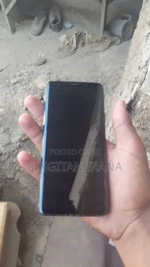 Photo - Samsung Galaxy S9 Plus 64 GB Black