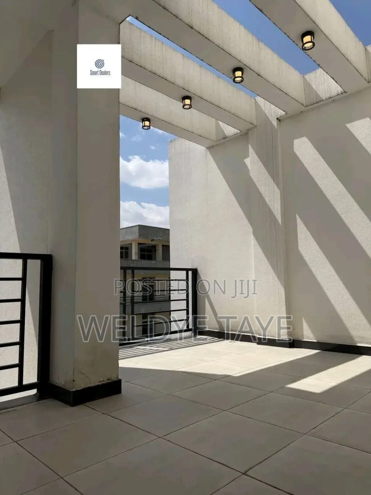 Furnished 7bdrm Farm House in Kirkos for sale