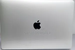 Photo - New Laptop Apple MacBook 2020 8GB Intel Core I3 SSD 256GB