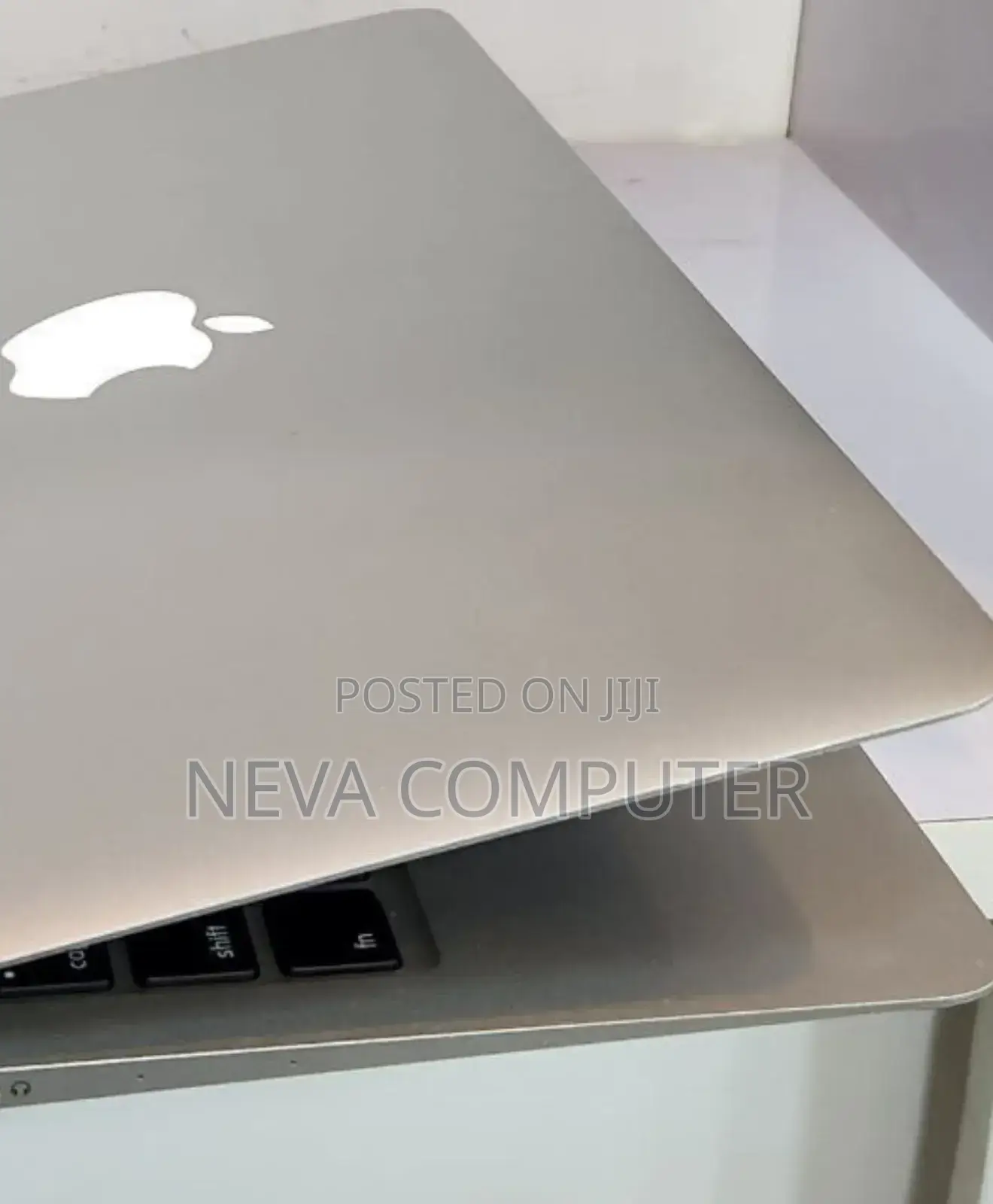 New Laptop Apple MacBook Air 4GB Intel Core I5 SSD 128GB