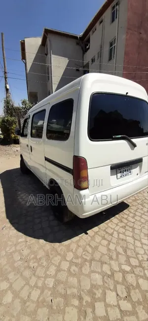 Suzuki Every Wagon 2005 White