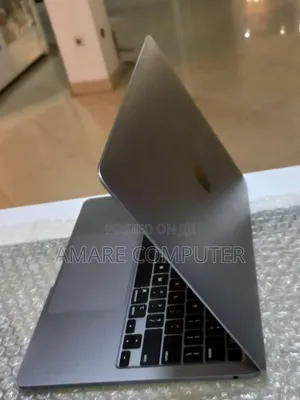 New Laptop Apple MacBook Pro M1 8GB Apple M1 Pro SSD 256GB