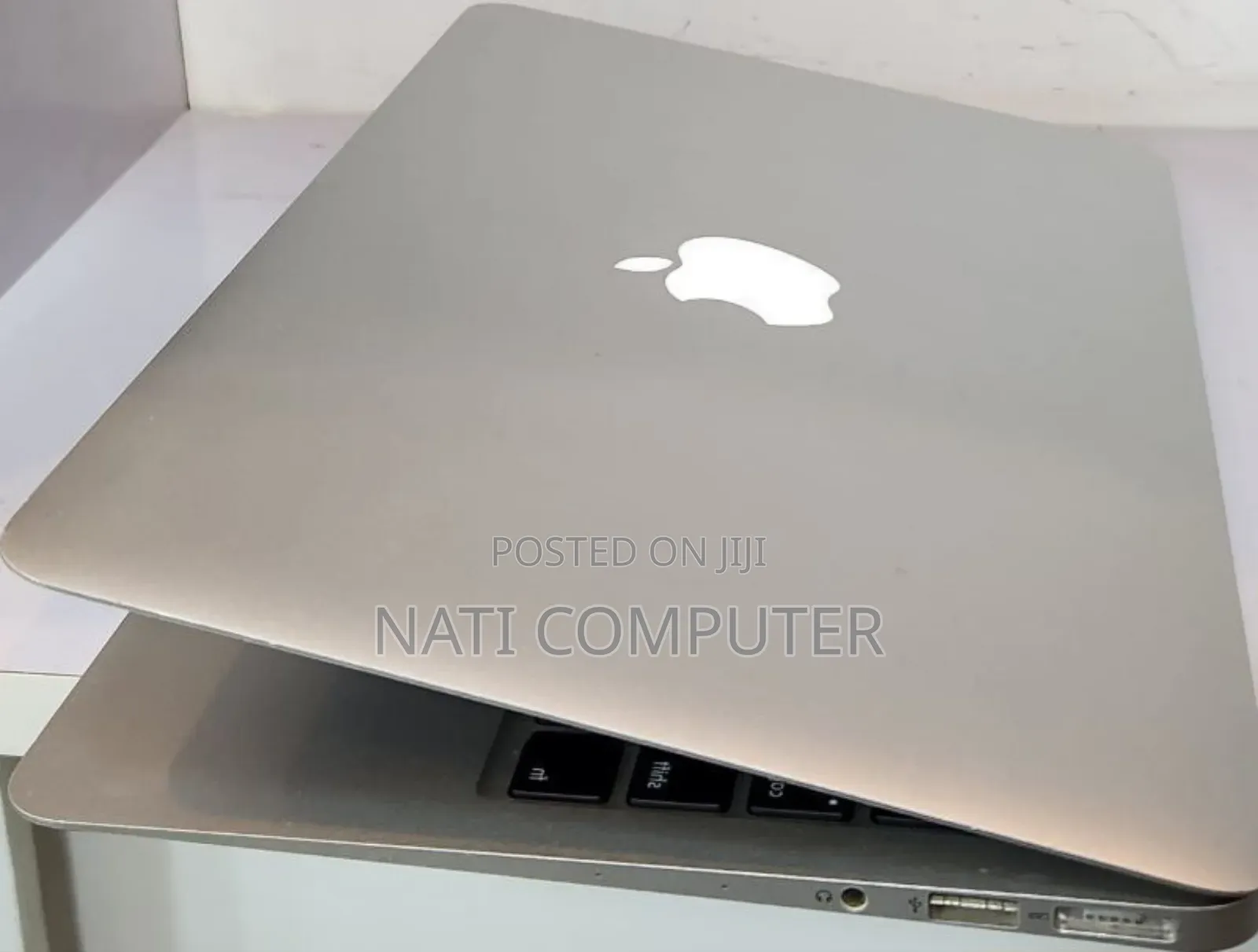 New Laptop Apple MacBook 2015 4GB Intel Core I5 SSD 128GB