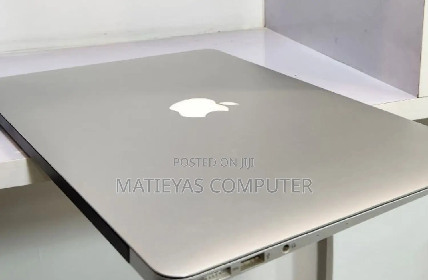 New Laptop Apple MacBook Air 2015 4GB Intel Core I5 SSD 128GB