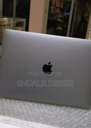 New Laptop Apple MacBook Pro 2020 M1 8GB Apple M1 Pro SSD 256GB